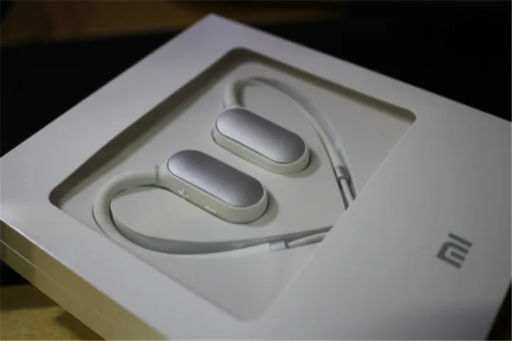 Xiaomi%20Mi%20Sports%20Bluetooth%20Earphone%20Headphone%20-%20Image%207