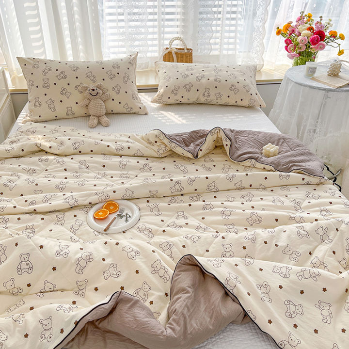 AMaternal%20and%20Child%20Double-Layer%20Yarn%20Cartoon%20Summer%20Quilt%20Summer%20Blanket%20Quilt%20for%20Spring%20and%20Autumn%20Student%20Dormitory%20Air%20Conditioning%20Quilt%20Single%20Double%20Thick%20Quilt%20-%20Image%203