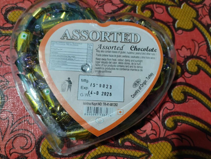 Gift%20Chocolate%20Box%20(200Gm)%20-%20Chocolate%20-%20Image%203