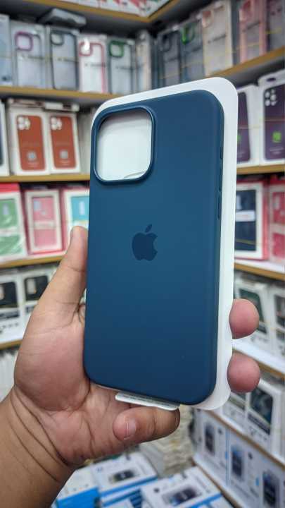 Official%20apple%20iPhone%2015%20Pro%20Max%206.7%202023%20Storm%20Blue%20Silicone%20Case%20with%20MagSafe%20-%20Image%208