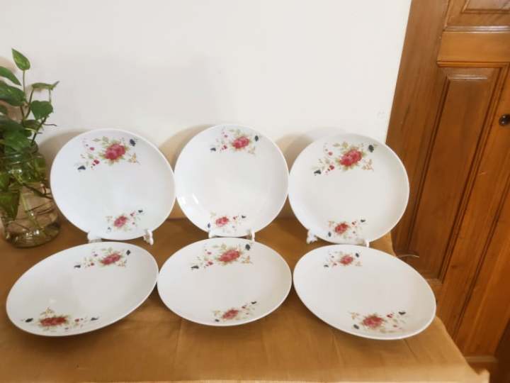 Ceramic%20Tehari%20Dinner%20Half%20Plate%207.8%20Inch%206Pcs%20Set%20-%20Porcelain%20Snack%20Plate%20Set%20-%20Elevate%20Your%20Dining%20Experience%20With%20A%20Ceramic%20Tehari%20Dinner%20Set%20-%20Image%204