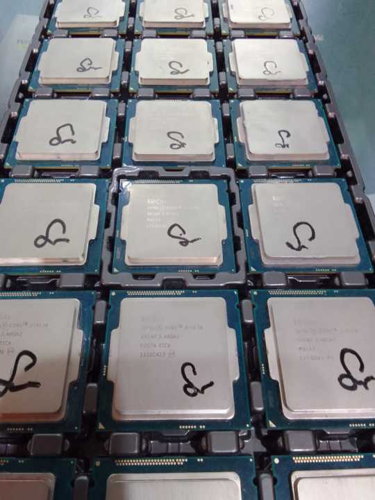 Intel%20Core%20i3%20-%204130%20(4th%20Gen%203.4GHz)%20Desktop%20Processor%20-%20Image%204