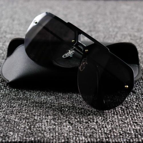 Premium%20Aviator%20Shaped%20Black%20Sunglass%20For%20Men%20From%20Lunettes%20-%20Traore%20Black%20-%20Image%205
