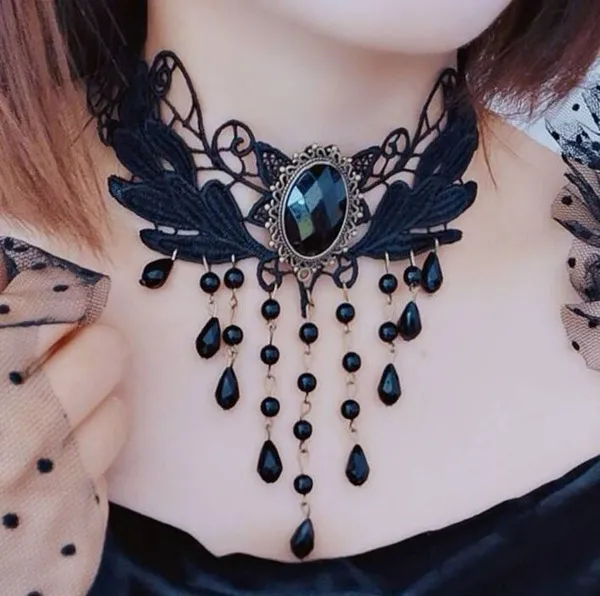 Gothic%20Lace%20Choker%20Clavicle%20Chain%20Women's%20Choker%20Simple%20Necklace%20Black%20Punk%20Accessories%20Choker%20Neck%20Strap%20-%20Image%202