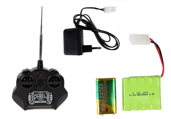 R/C%20Tank%20Remote%20Control%20with%20Charger%20Green%20-%20Image%205