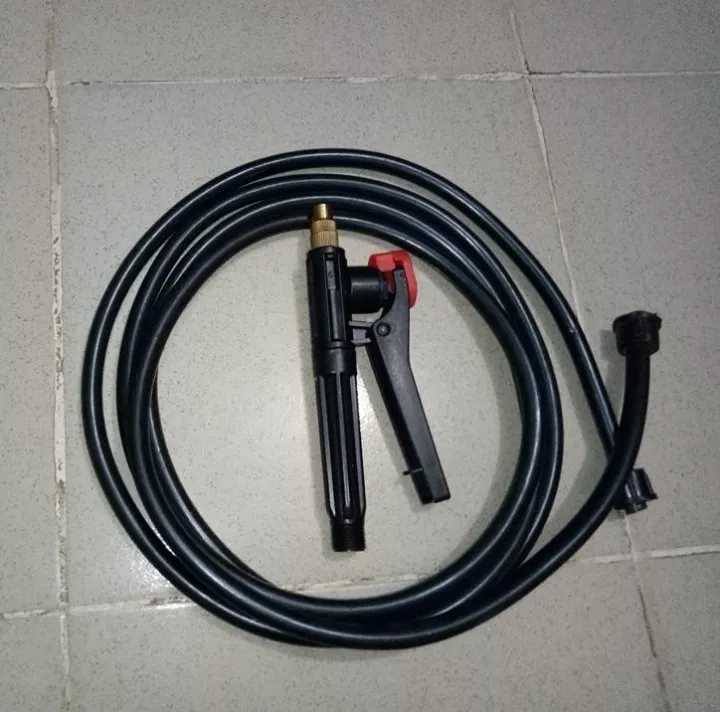 Car%20Wash%20Water%20Spray%20Heavy%20Working%20Pressure%20Squirt%20Machine%20With%204%20Feet%20Pipe%20-%20Image%202