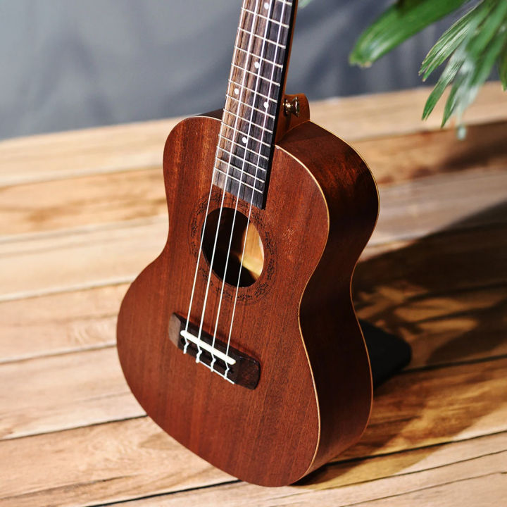 Yamaha%20Ukulele%2024%20Inc%20Concert%20Size%20With%20Bag%20And%20Picks%20-%20Image%204