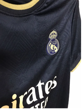Real%20Madrid%20(With%20Embroidery)%20Premium%20Football%20Jersey%20Black%20-%20Image%202