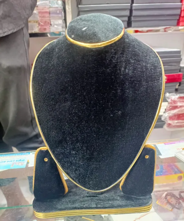 Elegant%20Black%20Leather%20Jewelry%20Display%20Stand%20for%20Necklaces,%2010-inch%20Display%20Holder%20for%20Women%20Fashion%20Jewellery%20-%20Image%204