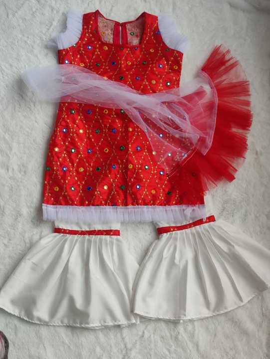Style%20Age%20From%200%20to%2012%20years%20Girls%20In%20MultiColor%20Neckline%20Embroidery%20Organza%20Shirt%20with%20Silk%20Sharana%20-%20Image%203