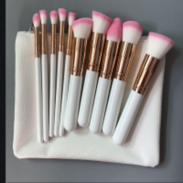 Premium%20Kabuki%20Brush%20Set%20-%2010%20Pieces%20Set%20-%20Image%205