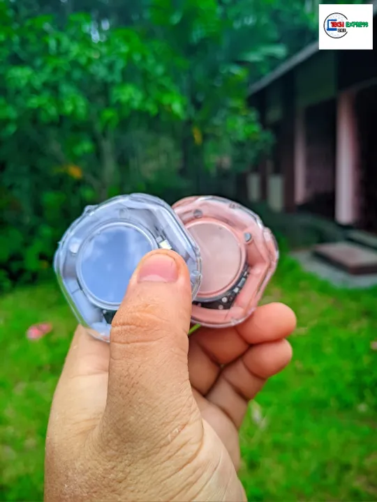 Ultrapod%20Pro%20True%20Wireless%20Earbuds%20with%20Display%20Transparent%20Design,%20Bluetooth%205.3%20Waterproof%20-%20Image%205