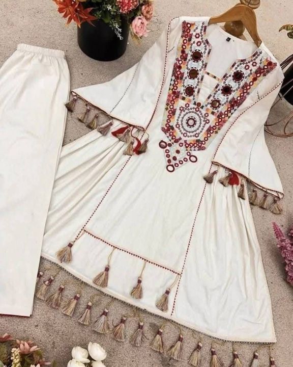 Cotton%20Kurti%20Stylish%20Traditional%20Wear%20for%20Women%20Top%20Rated%20Item%20Limited%20Stock%20Offer%20-%20Image%202