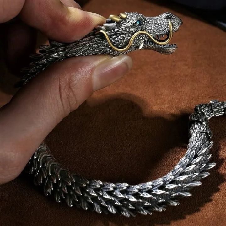 Unleashing%20the%20Power%20of%20Handmade%20Golden%20Horn%20Dragon%20Bracelet%20-%20Image%205