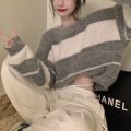 Korean Style Autumn and Winter New Color Matching Striped Hot Girl Short Loose round Neck Long Sleeve Pullover Sweater Top Sweater for Women.