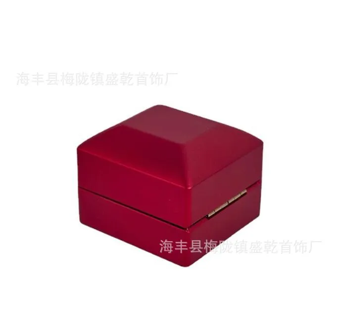 New%20high-end%20LED%20light%20jewelry%20box%20jewelry%20box%20ring%20box%20pendant%20box%20necklace%20bracelet%20packaging%20box%20jewelry%20box%20-%20Image%204