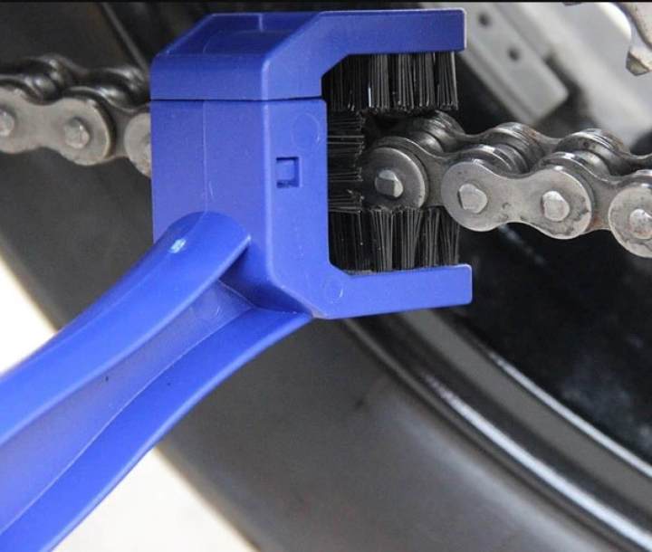 BIKE%20Chain%20Cleaning%20Brush%20for%20Motorcycle%20/%20Bicycle%20-%20Image%202