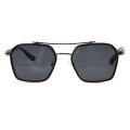 Anti-reflective UV400 Squre sunglass for man. 