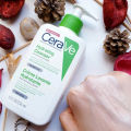 Cerave Hydrating Facial Cleanser 236ml. 