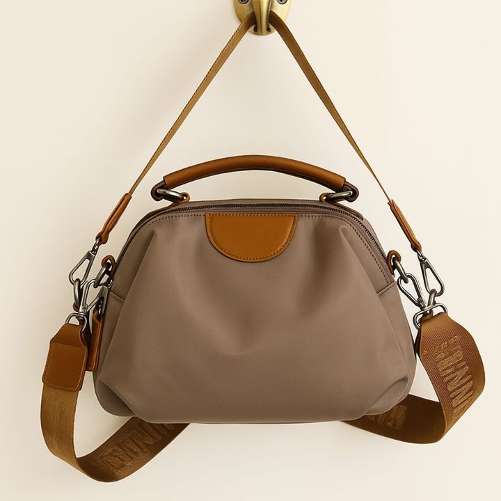 Lightweight%20&%20Waterproof%20Shoulder%20Bag%20%E2%80%93%20The%20Perfect%20Everyday%20Crossbody%20for%20Modern%20Women%7C%20Exclusive%20High-Quality,%20Fashionable%20Handbag%20-%20Nasmik%20Shop%20-%20Image%202