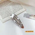 Korean personality fashion trendy metal large size simple temperament duckbill clip cool style broken hair clip at back of the head. 