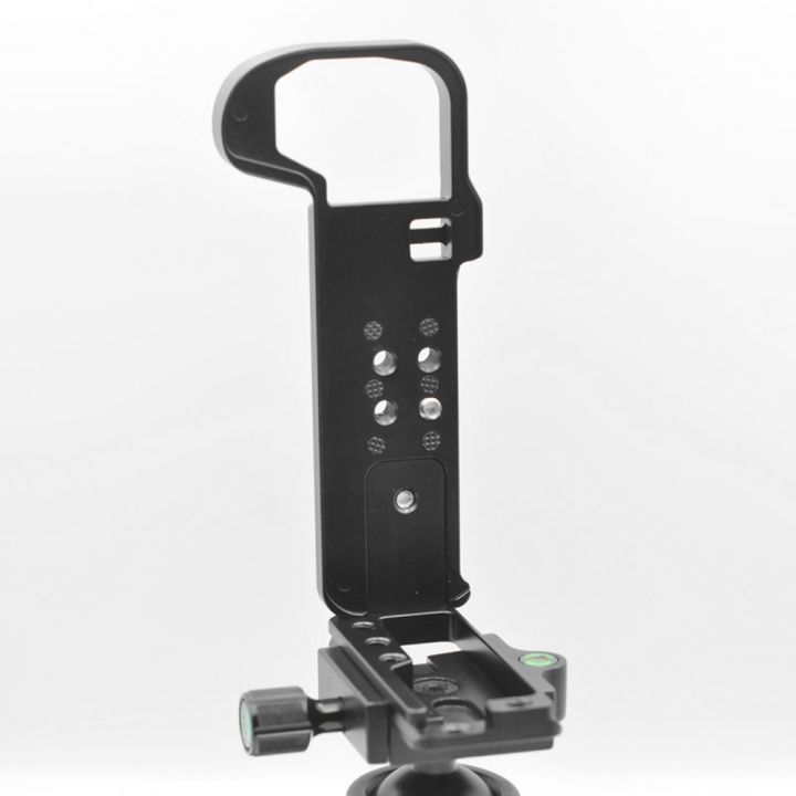 Quick%20Release%20Plate%20Camera%20Hand%20Grip%20Vertical%20Bracket%20for%20GFX100S%2050SII%20Camera%20Quick%20Release%20L%20Plate%20Black%20-%20Image%206