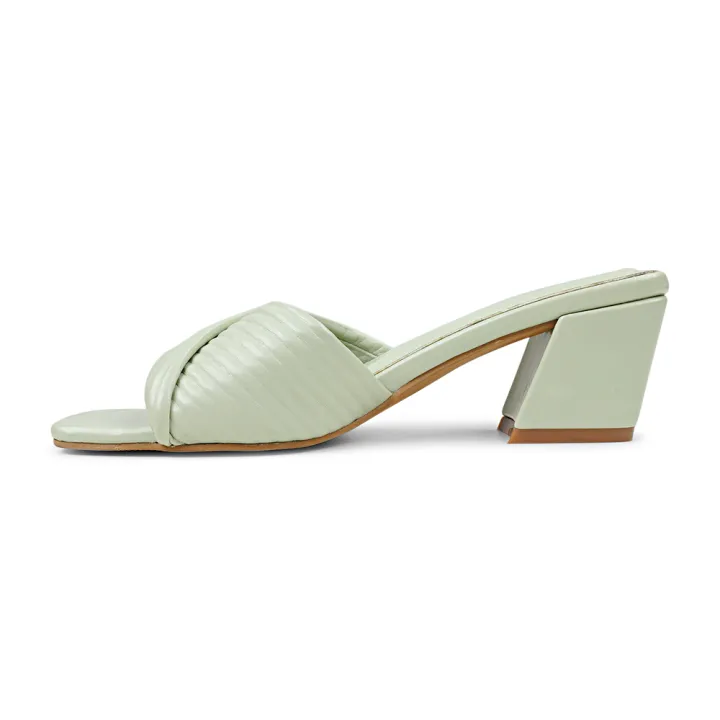 Bata%20MEADOW%20Low-Block%20Heel%20Sandal%20-%20Image%203