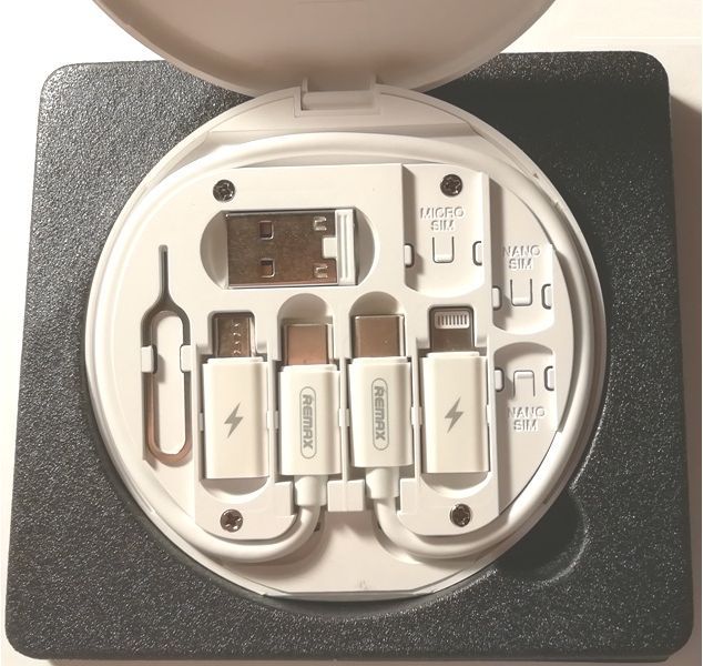 Remax%20RC-190%20Data%20Cable%20Set%20Type%20C%20to%20Type%20C%20Simply%20Fast%20Charging%20Cable%20Micro%20USB%20Lightning%20Cable%20USB%20Adapter%20Simply%20Minply%203%20in%201%20In%20Cable%2060W%20Fast%20Charge%20and%20Data%20Transmission%20Cable%20Set%20with%20Phone%20Stand%20-%20Image%204