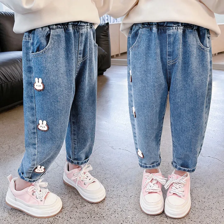 Girls'%20jeans%202024%20spring%20and%20autumn%20new%20children's%20loose%20Korean%20version%20of%20the%20baby%20foreign%20casual%20Korean%20version%20of%20the%20fashion%20pants%20-%20Image%202