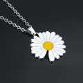 Internet celebrity with the same notched daisy necklace, women's tide jump, titanium steel chain accessories, men's tide hip-hop Korean version pendant pendant.