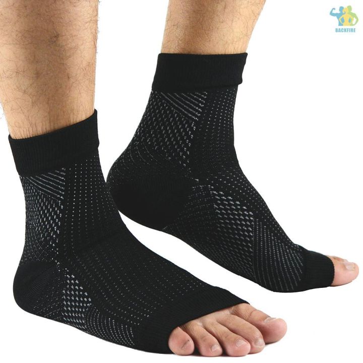 Compression%20Foot%20Sleeves%20Men%20Women%20Compression%20Socks%20with%20Arch%20Heel%20Support%20-%20Image%206