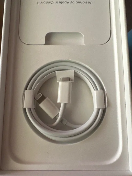 USB%20Type%20C%20to%20Lightning%20Cable%20For%20Iphone%2020W%20-%20Image%204