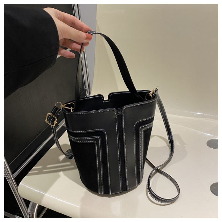 Winter%202023%20New%20Handbag%20Trend%20Design%20Special%20Fabric%20Material%20Shoulder%20Bag%20Fashion%20Bucket%20Bag%20Simple%20Women%20-%20Image%203