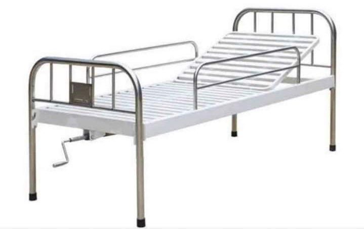 Hospital%20Bed%20Single%20Crank%20With%20Railing%20&%20foam%20-%20Image%202