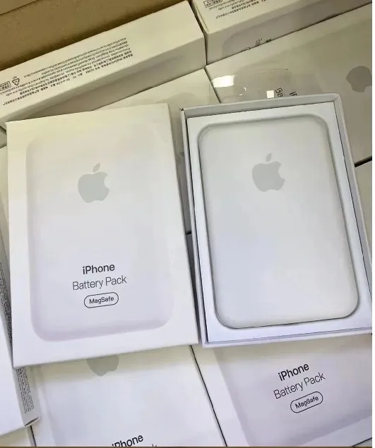 Fast%20Charging%20MagSafe%20Charger%2015W%20Wireless%20Magnetic%20Mini%20Battery%20Pack%20Power%20Bank%20for%20iPhone%20XR%20/10%20/%20X%20/11/%2012%20/13%20/%2014/%2015%20Apple%20Magsafe%20-%20Image%204