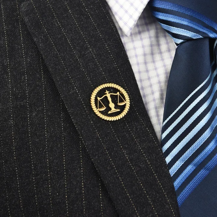 Libra%20Balance%20Advocate%20Brooch%20Justice%20and%20Equity%20Symbol%20For%20Men's%20Shirt%20Jewelry%20Lawyers%20Judge%20Steel%20Lapel%20Pin%20-%20Image%204