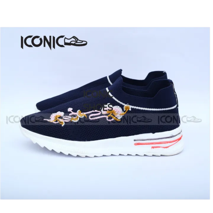 Iconic%20Fabric%20Sneaker%20for%20Women%20-%20Fashionable%20Light%20Weight%20Sneakers%20shoe%20For%20Women-%20Iconic%20shoes%20-%20Image%204