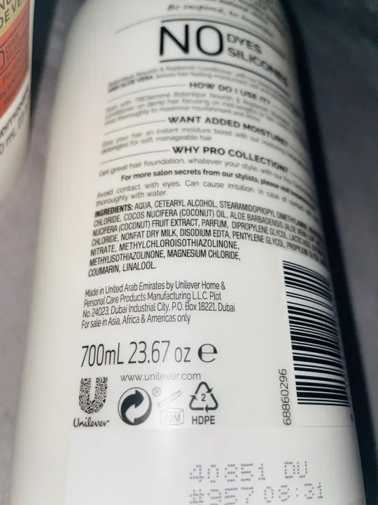 TRESemme%20Botanique%20Nourish%20&%20Replish%20Conditioner%20with%20Coconut%20&%20Aloe%20Vera%20700ml%20UAE%20-%20Image%205