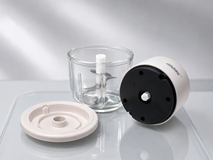 MDHL%20Brand%20High%20Quality%20Rechargeable%20Chopper%20with%20Super%20Sharp%206%20Blades%20and%20350ml%20Capacity%20High%20Transparent%20Glass%20Bowl%20with%20Rubber%20Grip%20Bottom%20Suitable%20for%20Modern%20Kitchen%20Compact%20Size%20Portable%20Kitchen%20Gadget%20-%20Image%204