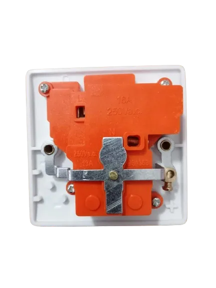 VGTEC-5%20Pin%20Multi%20Socket%20with%20Socket/%205%20Pin%20Socket%20/%205%20Pin%20Universal%20Socket.%20-%20Image%202