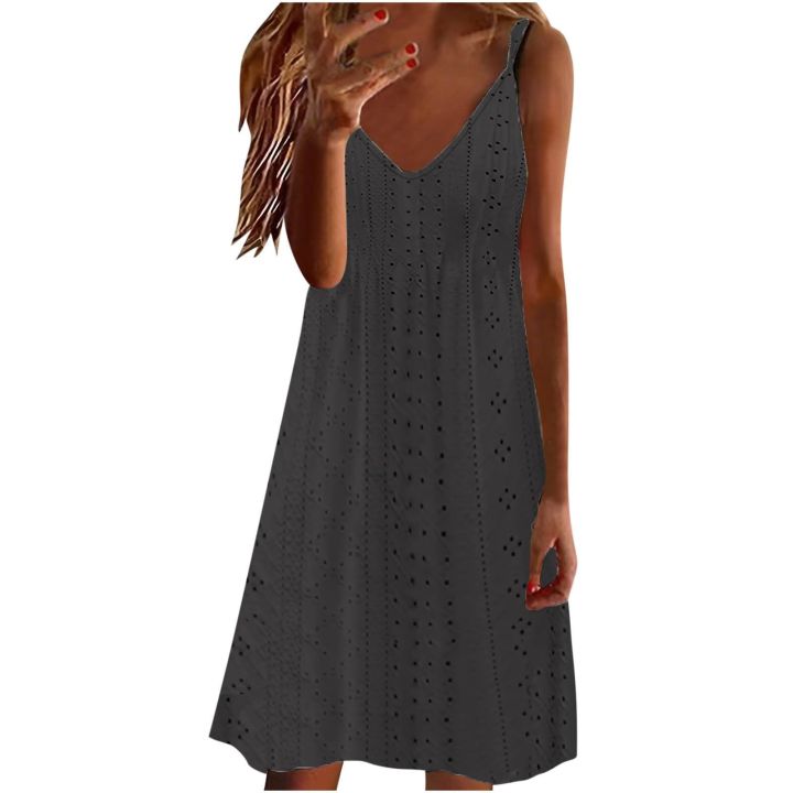 Collar%20spaghetti%20sleeveless%20summer%20white%20ladies%20dress%20eyelet%20lace%20V%20strap%20beach%20midi%20dress%20casual%20loose%20flowing%20suspenders%202024%20-%20Image%204