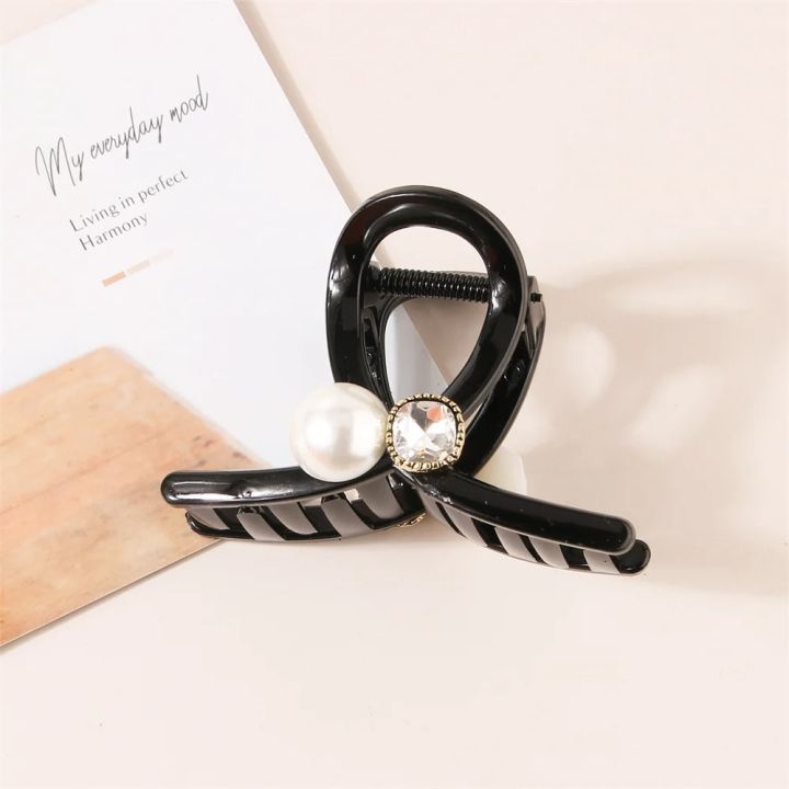 Simple%20Female%20Pearl%20Crystal%20Hair%20Clip%20Retro%20Ladies%20Ponytail%20Braid%20Shark%20Grab%20Clip%20Girls%20Elegant%20Exquisite%20Hair%20Accessories%20-%20Image%207