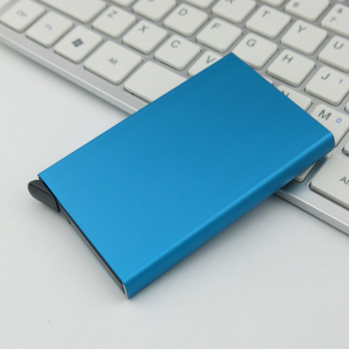 Front%20Look%20Men%20Aluminium%20Card%20Holder%20(7%20Card%20Slots)%20-%20Image%202