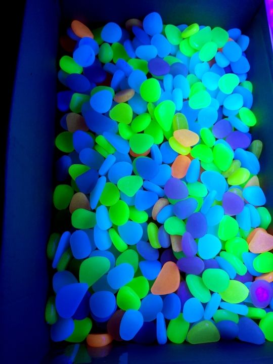 30%20PCS%20Luminous%20Stone%20Fluorescence%20Cobblestone%20Pebble%20for%20Home%20Aquarium%20And%20Decoration%20-%20Image%202