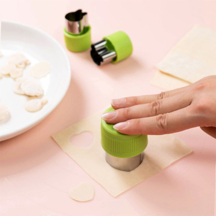 Vegetable%20Fruit%20Cutter%20Stainless%20Steel%20Flowers%20Cartoon%20Shape%20Mold%20Cake%20Biscuit%20Dounp%20-%20Image%205