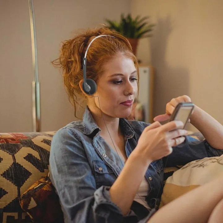 Retro%20Underwire%20Headphone%20Music%20Mp3%20Walkman%20Style%20Feelings%20Portable%20Wired%20Small%20Headphones%20Sports%20Fashion%20Photo%20Props%20-%20Image%203