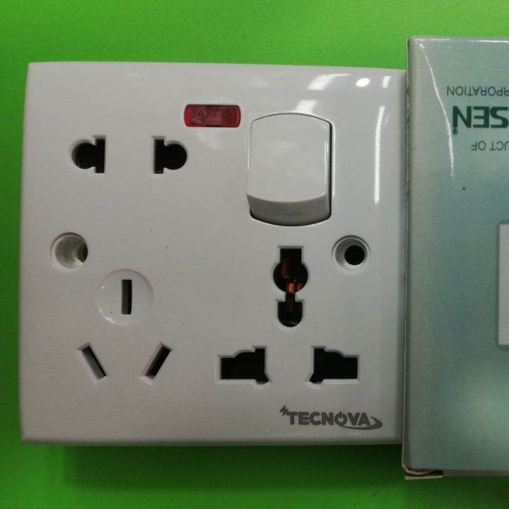 TECNOVA%206%20Pin%20Multi%20Socket%20Universal%20Socket%20with%20Switch%20-%20Image%202