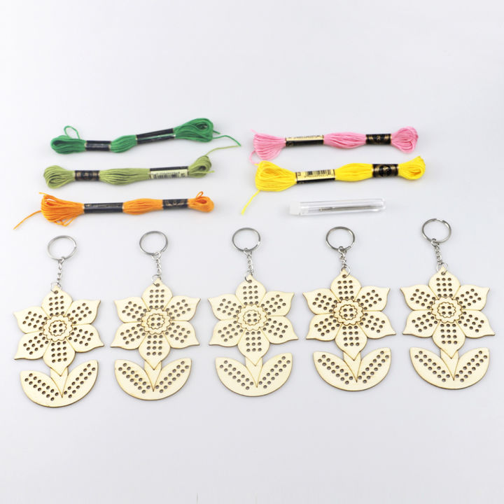 5Pcs%20Wooden%20Sunflower%20with%20Colour%20Embroidery%20Threads%20DIY%20Craft%20Kit%20Home%20Decor%20Cross-stitch%20Keyring%20-%20Image%203