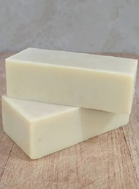Coconut%20Soap%20base%20Premium%20Quality-100gm%20White%20Soap%20Base%20-%20Image%203