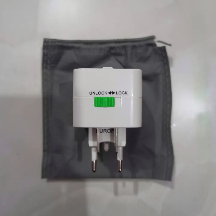 ALL-IN-ONE%20Universal%20Travel%20Adapter%20-%20(UK/US/AU/EU/CA)%20-%20Image%204